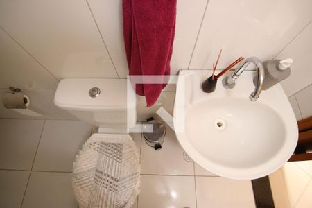 Casa à venda com 84m², 3 quartos e 2 vagasLavabo