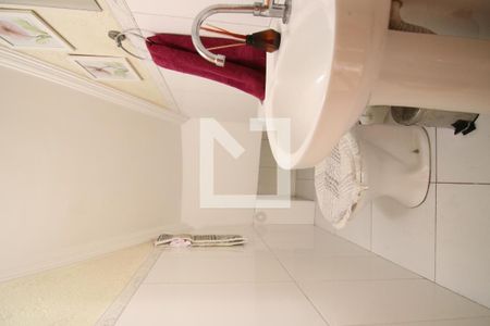 Casa à venda com 84m², 3 quartos e 2 vagasLavabo