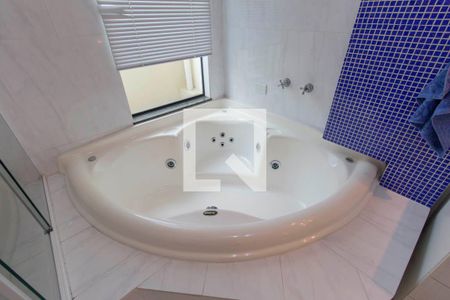 Casa para alugar com 430m², 3 quartos e 4 vagas Casa para alugar com 430m², 3 quartos e 4 vagasBanheiro Suíte 2