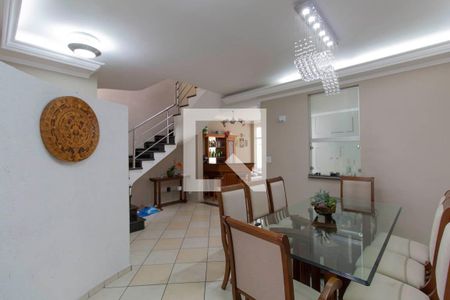 Casa para alugar com 430m², 3 quartos e 4 vagas Casa para alugar com 430m², 3 quartos e 4 vagasSala de Jantar