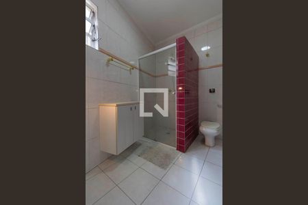 Casa para alugar com 430m², 3 quartos e 4 vagas Casa para alugar com 430m², 3 quartos e 4 vagasBanheiro Suíte 1