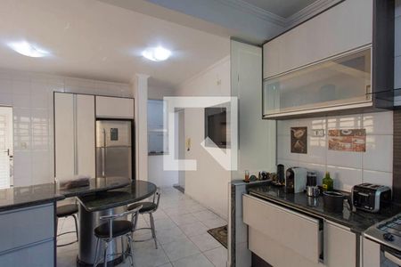 Casa para alugar com 430m², 3 quartos e 4 vagas Casa para alugar com 430m², 3 quartos e 4 vagasCozinha