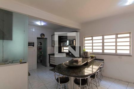 Casa para alugar com 430m², 3 quartos e 4 vagas Casa para alugar com 430m², 3 quartos e 4 vagasCozinha