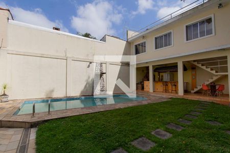 Casa para alugar com 430m², 3 quartos e 4 vagas Casa para alugar com 430m², 3 quartos e 4 vagasJardim e Piscina