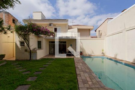 Casa para alugar com 430m², 3 quartos e 4 vagas Casa para alugar com 430m², 3 quartos e 4 vagasJardim e Piscina