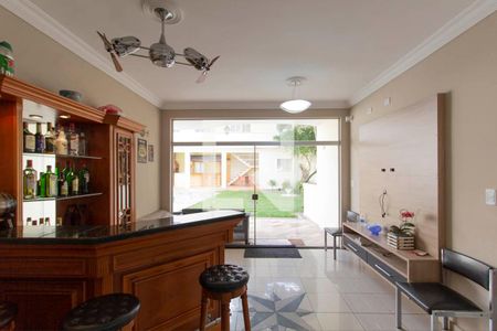 Casa para alugar com 430m², 3 quartos e 4 vagas