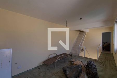 Casa para alugar com 430m², 3 quartos e 4 vagas Casa para alugar com 430m², 3 quartos e 4 vagasQuarto Externo