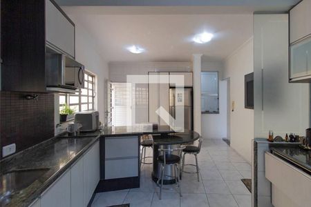 Casa para alugar com 430m², 3 quartos e 4 vagas Casa para alugar com 430m², 3 quartos e 4 vagasCozinha