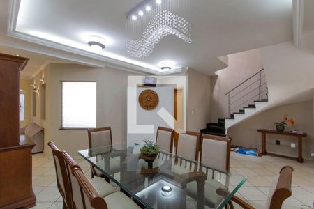 Casa para alugar com 430m², 3 quartos e 4 vagas Casa para alugar com 430m², 3 quartos e 4 vagasSala de Jantar