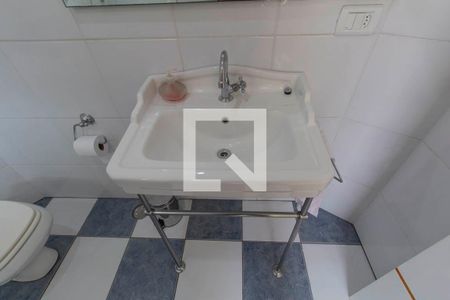 Casa para alugar com 430m², 3 quartos e 4 vagas Casa para alugar com 430m², 3 quartos e 4 vagasBanheiro