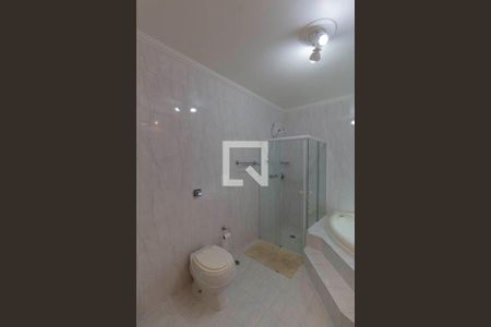 Casa para alugar com 430m², 3 quartos e 4 vagas Casa para alugar com 430m², 3 quartos e 4 vagasBanheiro Suíte 2