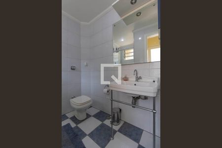 Casa para alugar com 430m², 3 quartos e 4 vagas Casa para alugar com 430m², 3 quartos e 4 vagasBanheiro