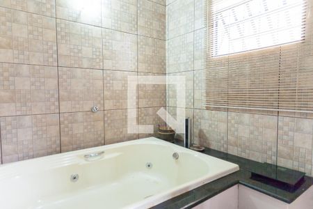 Casa à venda com 182m², 4 quartos e 3 vagasbanheira suite