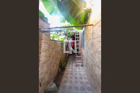 Casa à venda com 250m², 4 quartos e 2 vagas Casa à venda com 250m², 4 quartos e 2 vagasCorredor