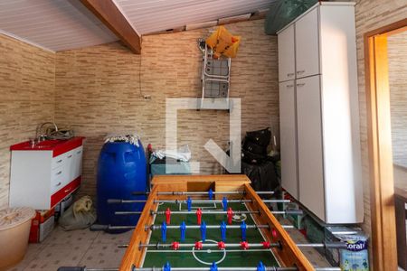 Casa à venda com 250m², 4 quartos e 2 vagas Casa à venda com 250m², 4 quartos e 2 vagasTerraço