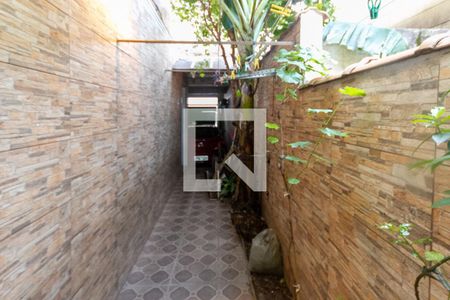 Casa à venda com 250m², 4 quartos e 2 vagas Casa à venda com 250m², 4 quartos e 2 vagasCorredor