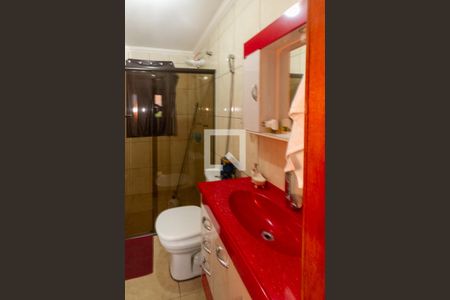 Casa à venda com 250m², 4 quartos e 2 vagas Casa à venda com 250m², 4 quartos e 2 vagasBanheiro da Suite