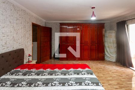 Suite de casa à venda com 4 quartos, 250m² em Conjunto Residencial Sitio Oratório, São Paulo
