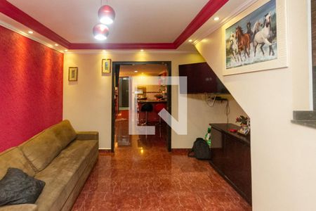 Sala de casa à venda com 4 quartos, 250m² em Conjunto Residencial Sitio Oratório, São Paulo