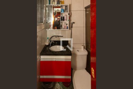 Casa à venda com 250m², 4 quartos e 2 vagas Casa à venda com 250m², 4 quartos e 2 vagasBanheiro Social