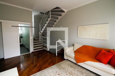 Sala de casa de condomínio à venda com 2 quartos, 120m² em Real Parque, São Paulo