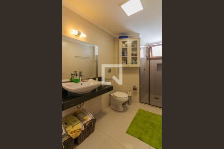 Apartamento para alugar com 371m², 3 quartos e 2 vagasBanheiro