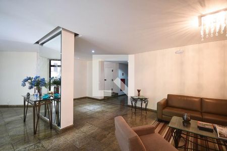 Apartamento para alugar com 80m², 3 quartos e 1 vaga Apartamento para alugar com 80m², 3 quartos e 1 vagaHall social