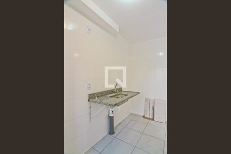 Cozinha de apartamento para alugar com 2 quartos, 42m² em Jardim Iris, São Paulo