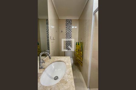 Casa à venda com 137m², 3 quartos e 3 vagasBanheiro do Quarto 2