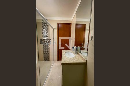 Casa à venda com 137m², 3 quartos e 3 vagasBanheiro do Quarto 2