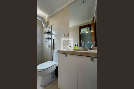 Casa à venda com 137m², 3 quartos e 3 vagasBanheiro do Quarto 1