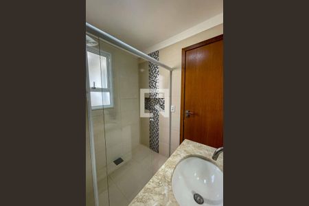 Casa à venda com 137m², 3 quartos e 3 vagasBanheiro do Quarto 2