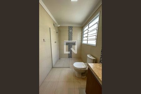 Casa à venda com 137m², 3 quartos e 3 vagasBanheiro
