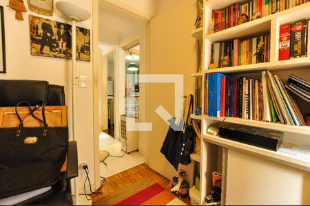 Apartamento à venda com 80m², 2 quartos e 1 vaga Apartamento à venda com 80m², 2 quartos e 1 vagaEscritório