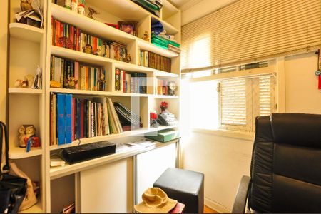 Apartamento à venda com 80m², 2 quartos e 1 vaga Apartamento à venda com 80m², 2 quartos e 1 vagaEscritório