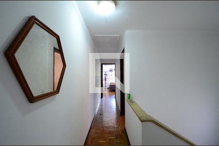 Casa à venda com 140m², 4 quartos e 2 vagasCorredor