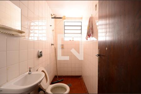 Casa à venda com 140m², 4 quartos e 2 vagasBanheiro de serviço