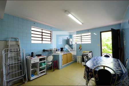 Casa à venda com 140m², 4 quartos e 2 vagasCozinha