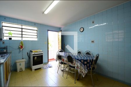 Casa à venda com 140m², 4 quartos e 2 vagasCozinha