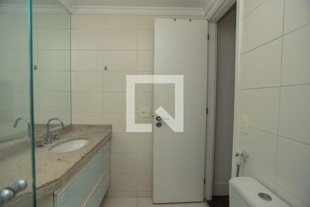 Apartamento para alugar com 104m², 3 quartos e 2 vagasBanheiro do Quarto 2