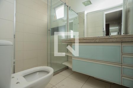 Apartamento para alugar com 104m², 3 quartos e 2 vagasBanheiro do Quarto 2