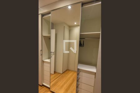 Apartamento para alugar com 155m², 3 quartos e 3 vagasCloset Suíte 01