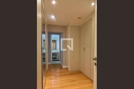 Apartamento para alugar com 155m², 3 quartos e 3 vagasCloset Suíte 01