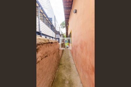 Casa à venda com 150m², 3 quartos e 4 vagasCorredor Externo