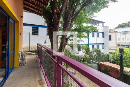 Casa à venda com 150m², 3 quartos e 4 vagasVaranda 
