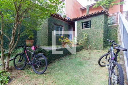 Casa à venda com 150m², 3 quartos e 4 vagasQuintal