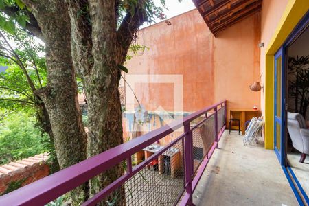 Casa à venda com 150m², 3 quartos e 4 vagasVaranda 