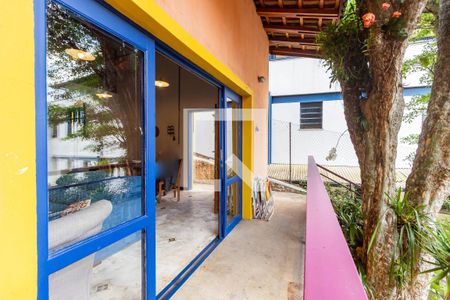 Casa à venda com 150m², 3 quartos e 4 vagasVaranda 