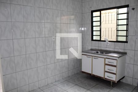 Cozinha de casa para alugar com 1 quarto, 68m² em Vila Carbone, São Paulo