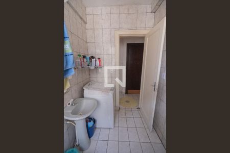 Apartamento à venda com 77m², 2 quartos e sem vaga Apartamento à venda com 77m², 2 quartos e sem vagaBanheiro